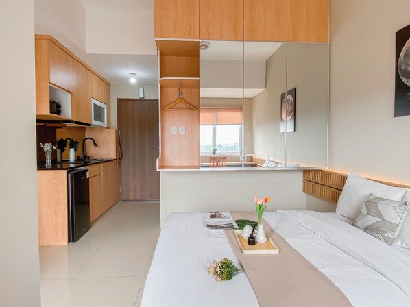 Standard Studio, 1 Bedroom - Cozy And Minimalist Studio At Lrt City Sentul Apartment (Bogor)