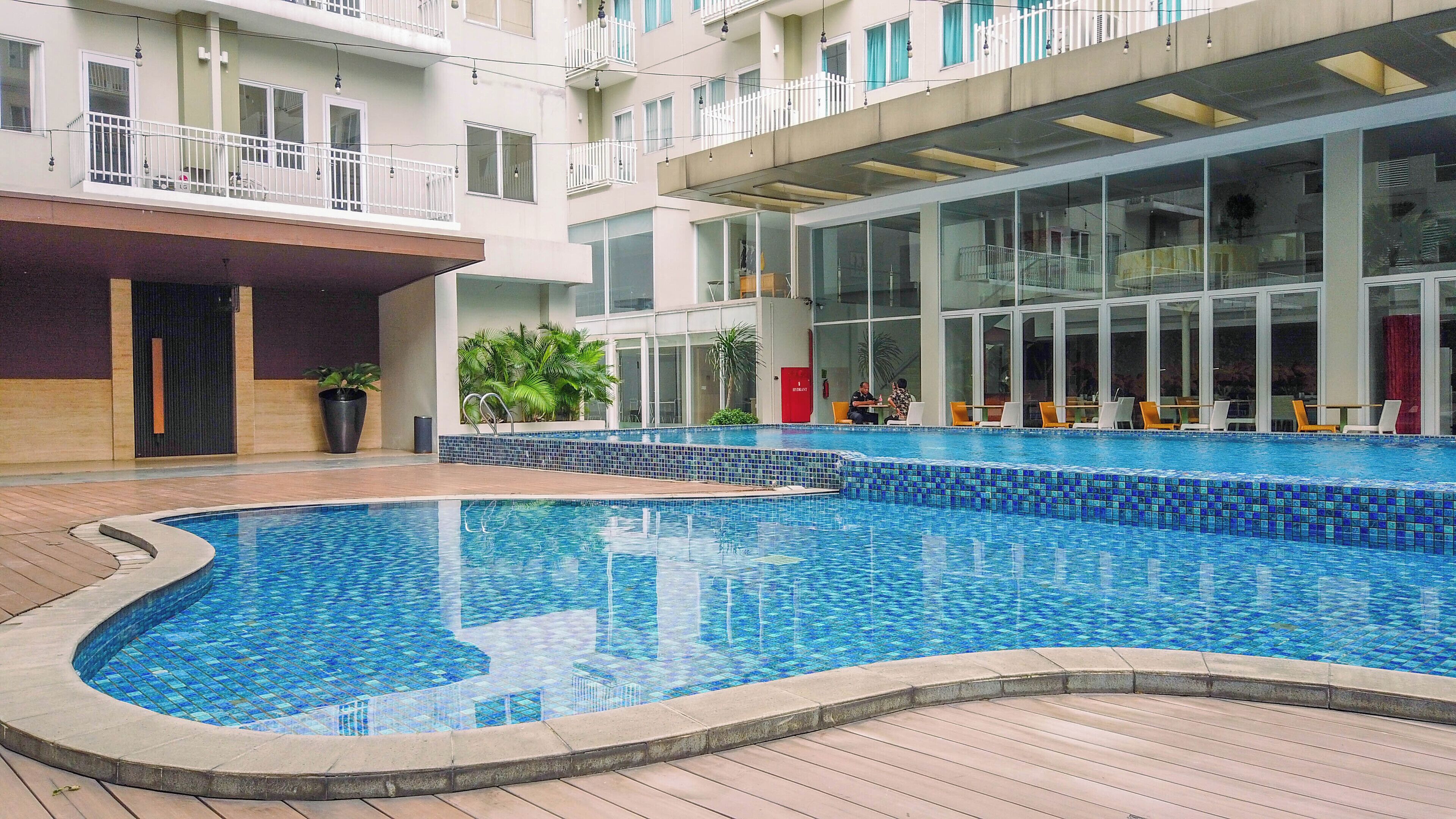 Hồ bơi ngoài trời 