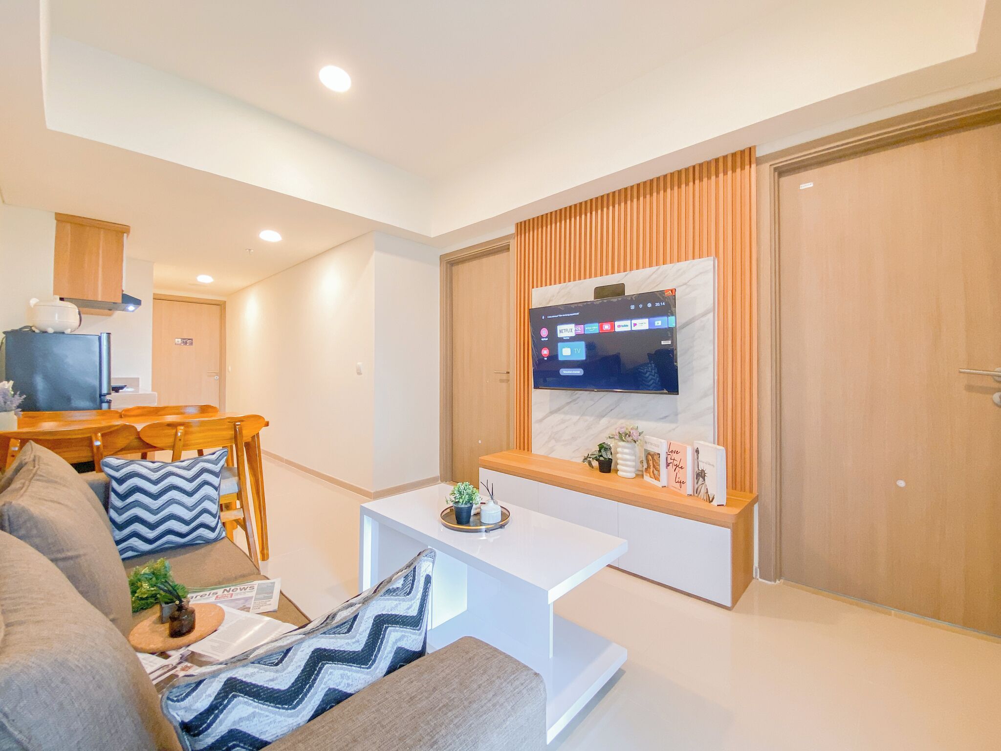 Standard Apartment, 2 Bedrooms | Living area