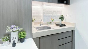 Unclassified image, 2 of 20, button - Comfy And Trendy 1Br At Vasanta Innopark Apartment (Cikarang)