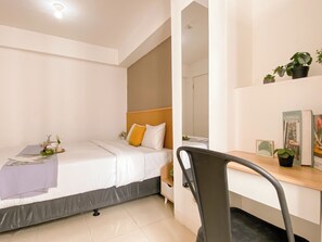 Standard Apartment, 1 Bedroom - Comfy Warm Tone 1Br At Apartment Bassura City (Jakarta)