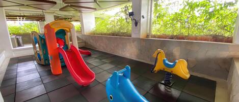 พื้นที่เล่นสำหรับเด็ก - ในร่ม