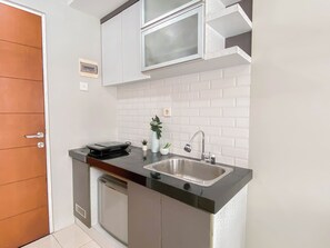 Interior - Cozy Living Studio At Apartment Taman Melati Margonda (Depok)