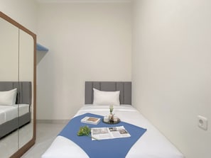 Standard Studio, 1 Bedroom - Trendy And Comfy Studio (No Kitchen) At Celebrity Mansion (Bekasi)