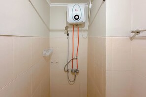 Interior - Comfy And Spacious Studio At Bale Hinggil Apartment (Surabaya)