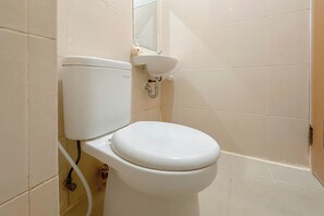 Standard Studio, 1 Bedroom | Bathroom - Comfy And Spacious Studio At Bale Hinggil Apartment (Surabaya)