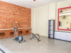 Fitness facility - Neat And Comfy Studio (No Kitchen) At Celebrity Mansion (Bekasi)