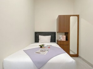 Standard Studio, 1 Bedroom | Bed sheets - Neat And Comfy Studio (No Kitchen) At Celebrity Mansion (Bekasi)