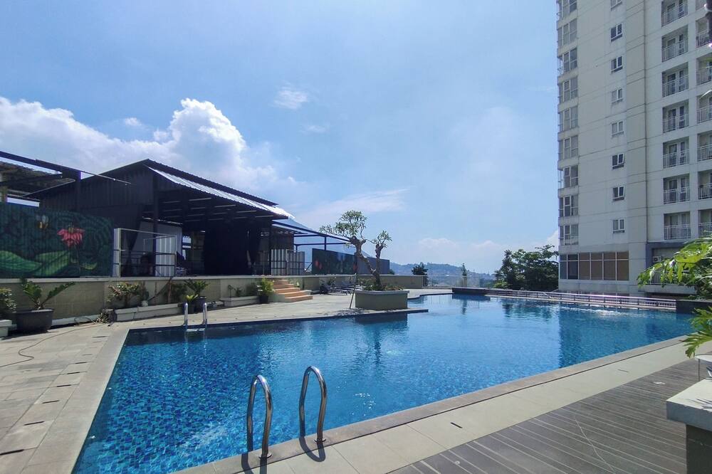 Best View Studio At Apartment Skyland City Jatinangor