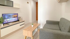Unclassified image, 3 of 19, button - Contemporary 1Br At Apartment Vittoria Residence (Jakarta)