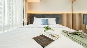 Room - Relaxing Studio At Apartment Tokyo Riverside Pik 2 (Teluknaga)