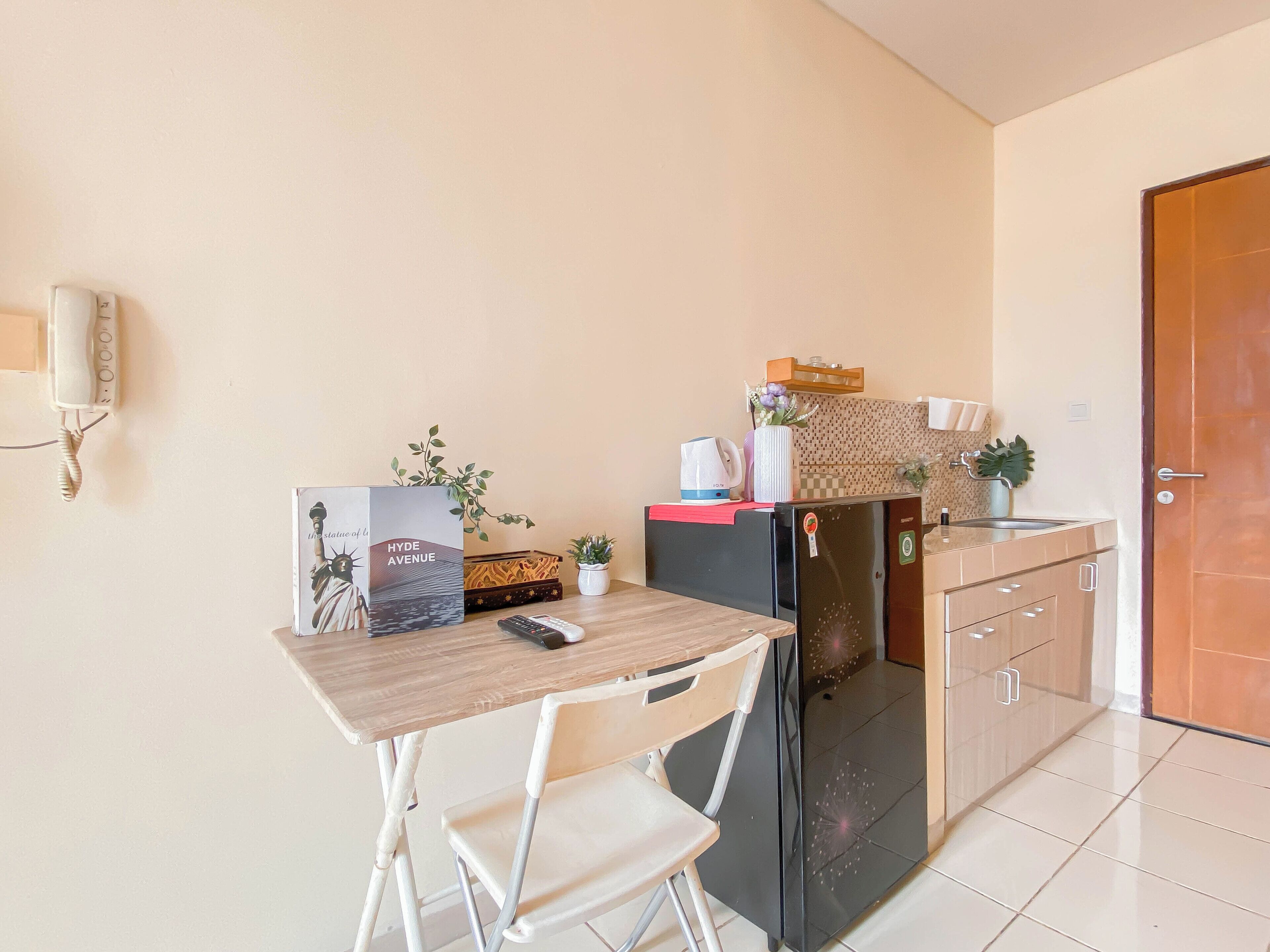 Standard Studio, 1 Bedroom | Private kitchen