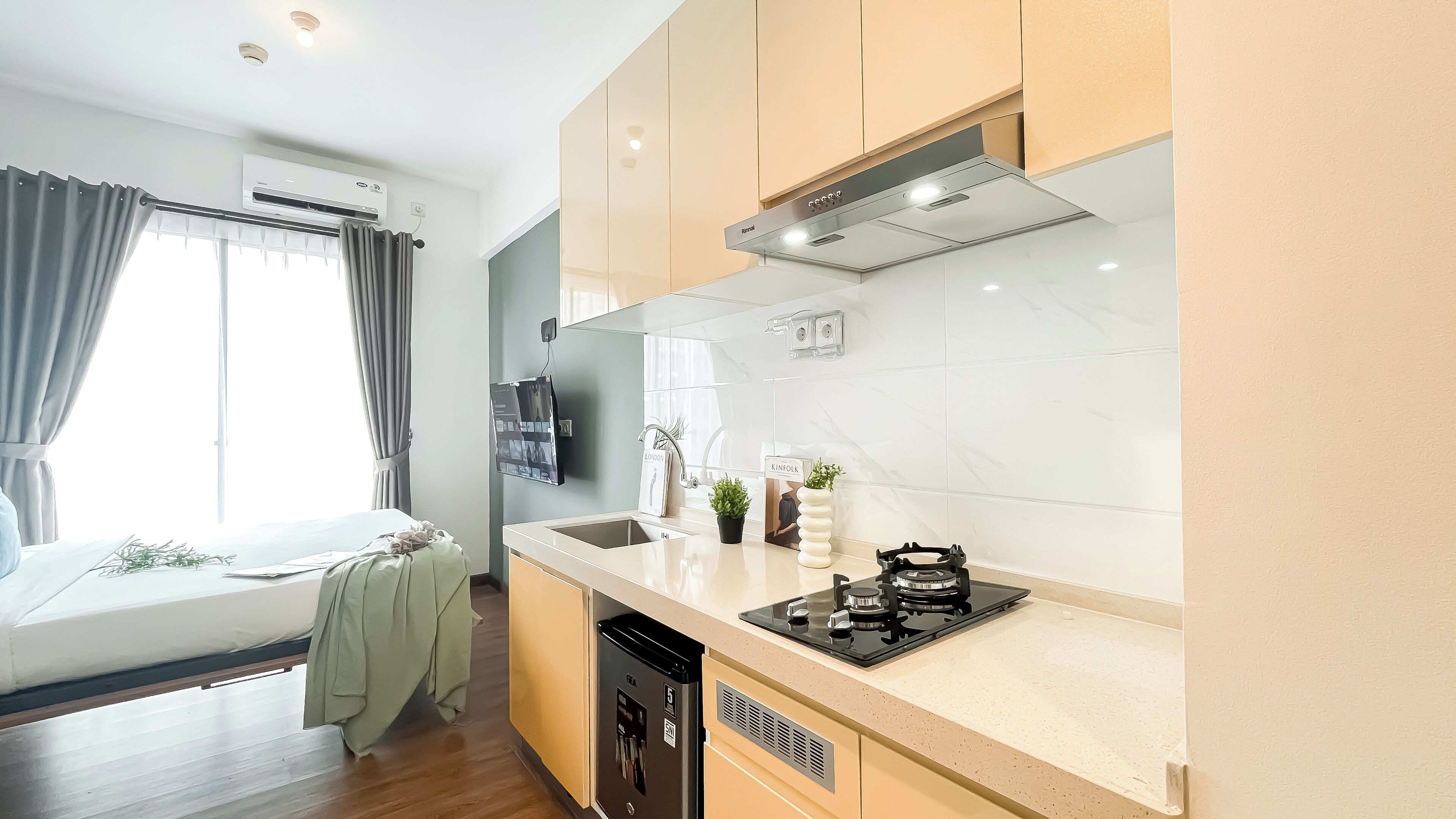 Standard Studio, 1 Bedroom | Private kitchen
