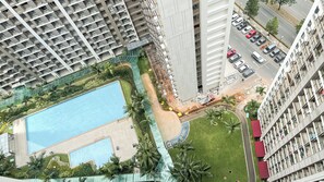 Exterior - Warm Tone Studio At Sky House Bsd Apartment (Pagedangan)