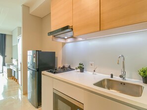 Interior - Elegant And Homey Studio At Apartment Capitol Suites (Jakarta)