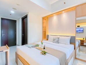 Standard Studio, 1 Bedroom - Warm Tone Studio At Pollux Chadstone Apartment (Cikarang)