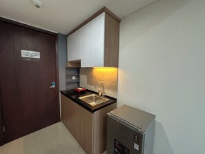 Interior - Comfy And Warm Studio At Grand Sungkono Lagoon Apartment (Surabaya)