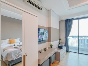 Standard Studio, 1 Bedroom - Cozy Designed Studio At Apartment Capitol Suites (Jakarta)