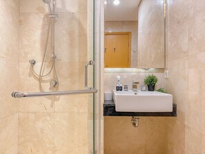 Standard Apartment, 2 Bedrooms | Bathroom - Fully Furnished And Elegant 2Br At Apartment Capitol Suites (Jakarta)
