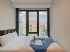 Standard Apartment, 2 Bedrooms - Fully Furnished 2Br At Apartment Capitol Suites (Jakarta)