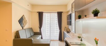 Modern Look 3Br Apartment Meikarta