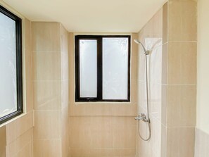 Standard Apartment, 3 Bedrooms | Bathroom - Modern Look 3Br Apartment Meikarta (Cikarang)