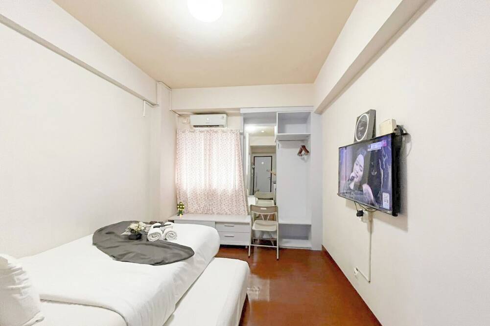 Homey Studio At Apartment Suites @Metro