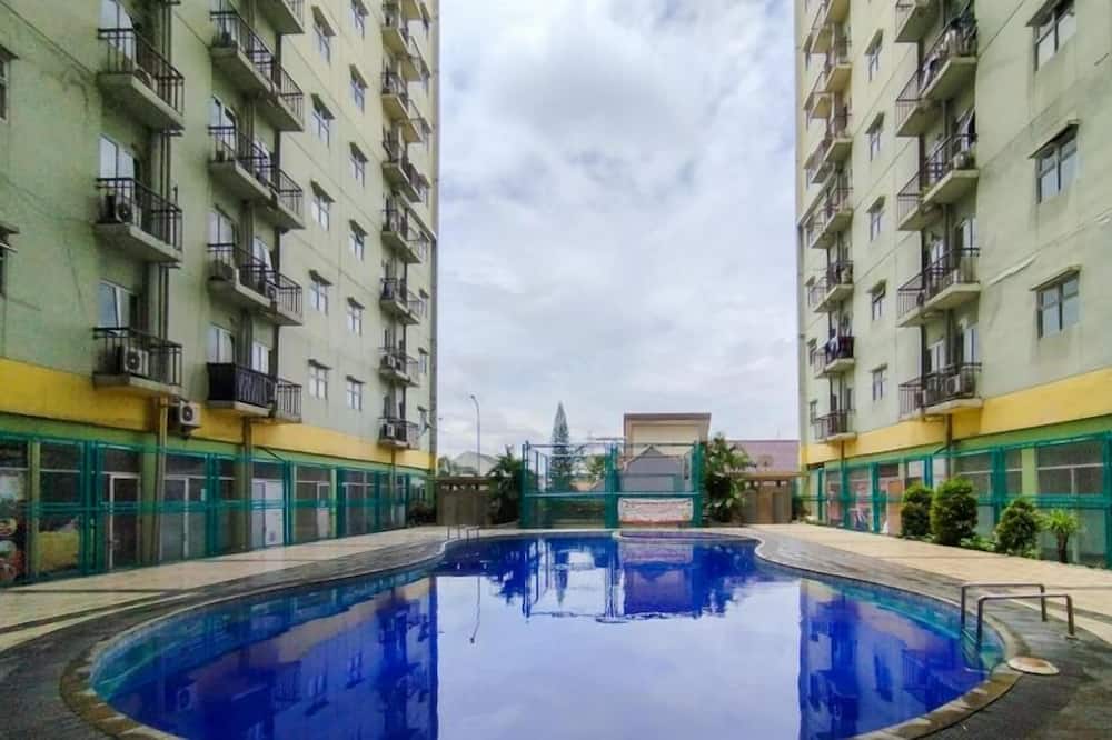 Homey Studio At Apartment Suites @Metro