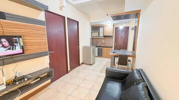 Standard-Apartment, 2 Schlafzimmer | Wohnbereich