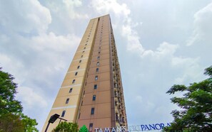 Exterior - Simple 2Br Apartment At Tamansari Panoramic (Bandung)