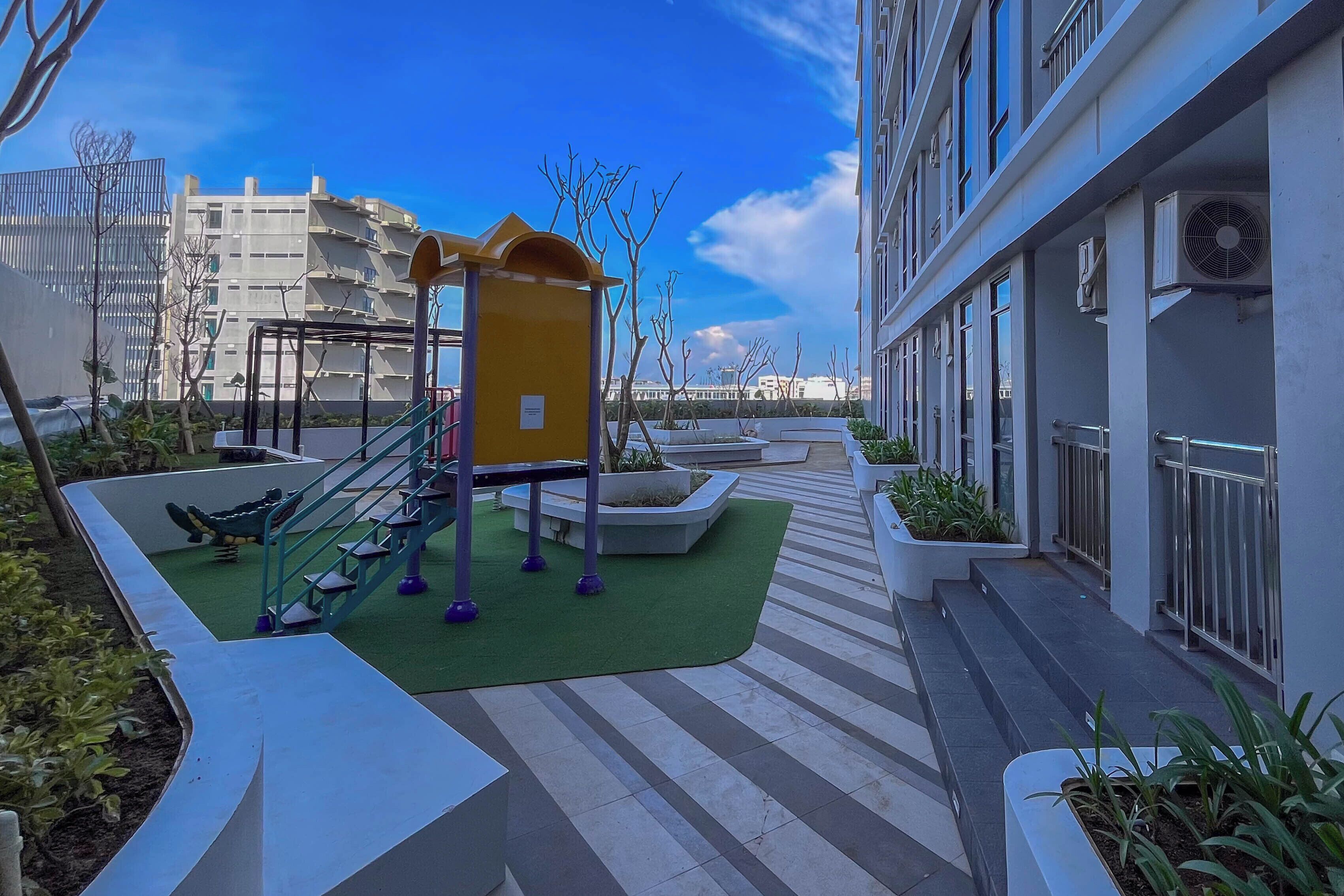 Área de juegos infantiles al aire libre