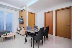 Standard-Apartment, 2 Schlafzimmer | Esszimmer