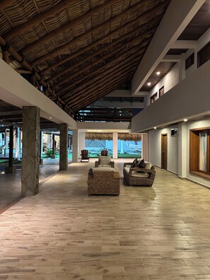 Interior - Casa Balam- Oceanfront Paradise and Sunsets (Los Mogotes)