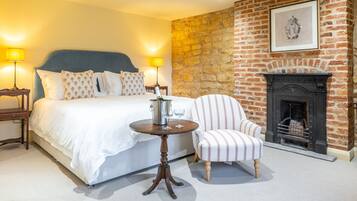 5 bedrooms, iron/ironing board, travel cot, WiFi