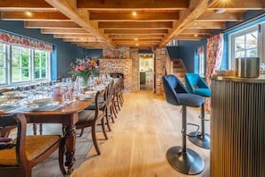 Dining - Abbey Grange - sleeps 14 guests in 5 bedrooms (Lincoln)