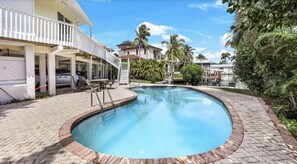 Piscine extérieure, piscine chauffée