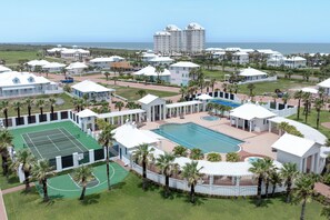 Sports court - Serenity by the Sea, a spectacular 3 bedroom with bunk room, private pool. (South Padre Island)