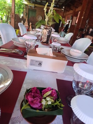 Dining - GRHA PAWITRA TROWULAN (Bejijong)