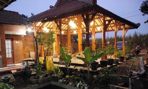 GRHA PAWITRA TROWULAN