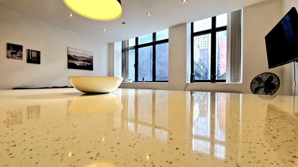 المنشأة من الداخل