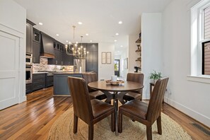 Dining - Creole Sisters - 2 central beautiful homes (Galveston)