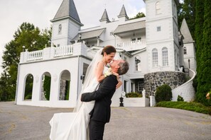 Property grounds - Voted America's best Destination Wedding Venue (Spruce Pine)