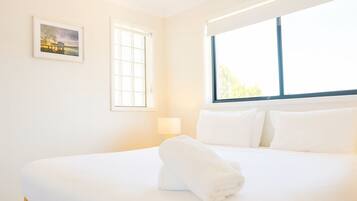 Fer et planche Ă repasser, draps fournis