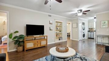 2 bedrooms, iron/ironing board, travel crib, free WiFi