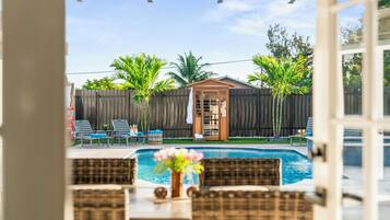 Piscine extérieure, piscine chauffée