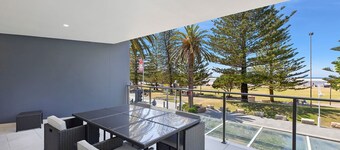 Rooftop Pool King Bed A C Balcony Views