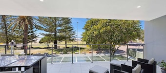 Rooftop Pool | King Bed | A/C + Balcony Views