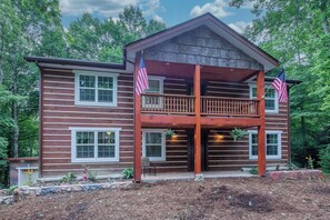 Exterior - 0.9 mile to App stadium, fairly newly built house, 5 bedrooms and 4 bathrooms. (Boone)