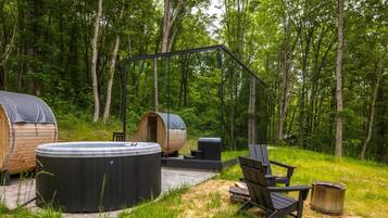 Bain à remous extérieur