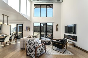 Smart TV, fireplace - New! Heart of Downtown | 3BR, 2BA | Private Hot Tub & Fire Pit (Whitefish)